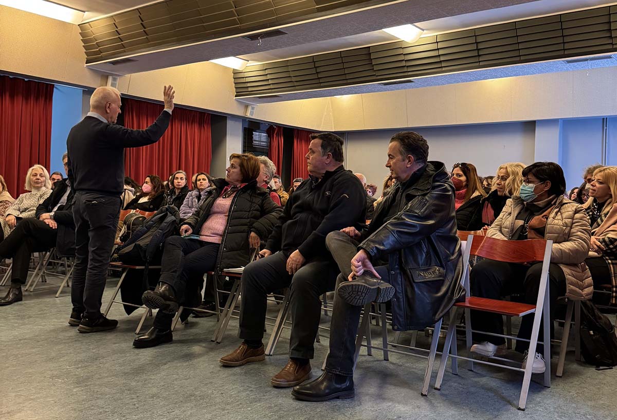 ΕΝΑΡΞΗ ΕΠΙΚΟΙΝΩΝΙΑΚΩΝ ΕΡΓΑΣΤΗΡΙΩΝ ΕΚΠΑΙΔΕΥΤΙΚΩΝ ΚΑΙ ΓΟΝΕΩΝ ΣΤΟΥΣ ΔΗΜΟΥΣ ΠΟΡΟΥ & ΤΡΟΙΖΗΝΙΑΣ ΜΕΘΑΝΩΝ
