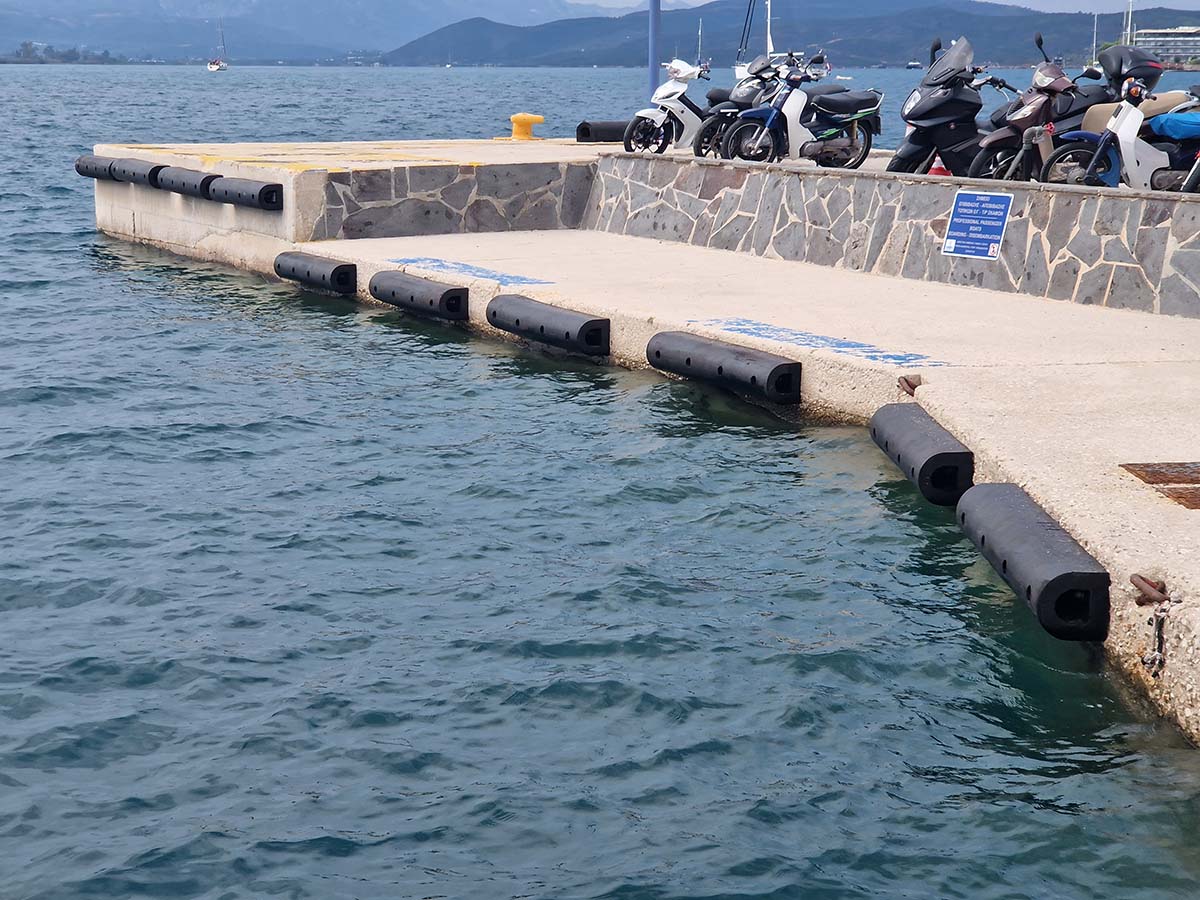ΝΕΟΙ ΠΡΟΣΚΡΟΥΣΤΗΡΕΣ ΣΤΟ ΛΙΜΑΝΙ ΑΠΟ ΤΟ Δ.Λ.Τ. ΠΟΡΟΥ